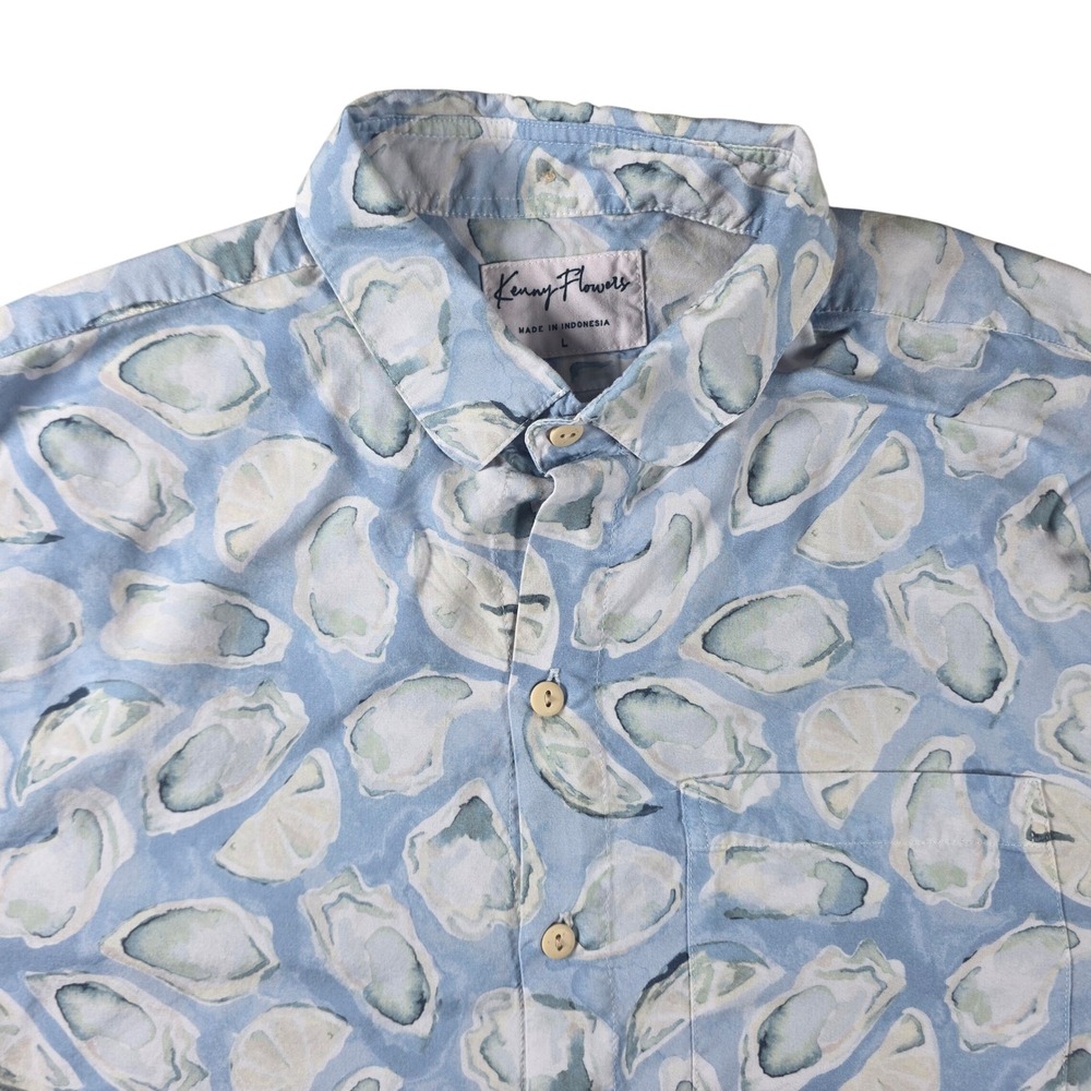 Kenny Flowers Button Down Men Large Blue Oyster Shell Print Tropical Rayon Shirt